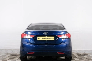 Седан Hyundai Avante 2010 года, 849000 рублей, Красноярск