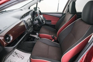 Хетчбэк Toyota Vitz 2017 года, 979000 рублей, Красноярск