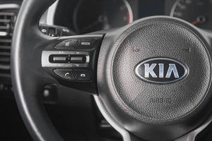 Седан Kia Rio 2020 года, 2049000 рублей, Кемерово