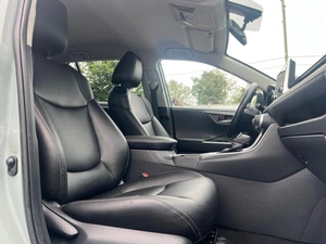 Внедорожник Toyota RAV4 2019 года, 3199000 рублей, Ижевск