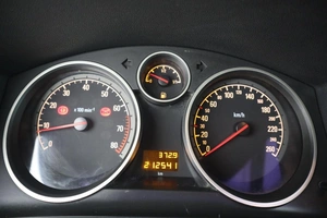 Универсал Opel Zafira 2012 года, 765000 рублей, Орёл