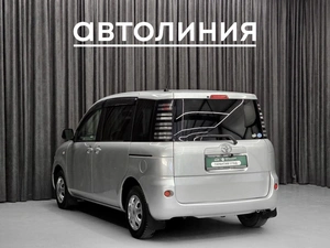 Минивэн Toyota Sienta 2005 года, 515000 рублей, Красноярск