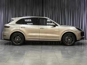 Внедорожник Porsche Cayenne S 2018 года, 7999000 рублей, Тюмень