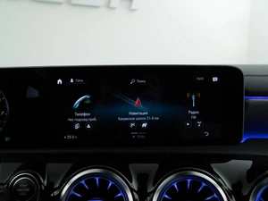 Седан Mercedes-benz CLA-класс 2019 года, 3298999 рублей, Москва