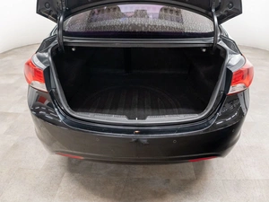 Седан Hyundai Avante 2011 года, 1025000 рублей, Красноярск