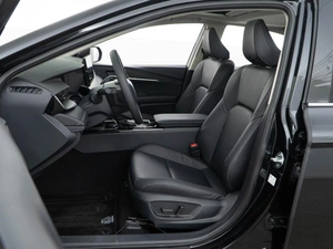 Седан Toyota Camry 2025 года, 4198999 рублей, Москва