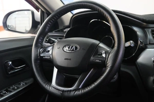 Седан Kia Rio 2014 года, 699000 рублей, Омск
