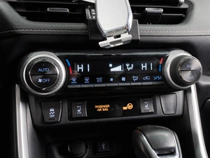 Внедорожник Toyota RAV4 2021 года, 3799000 рублей, Тюмень