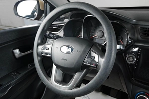 Седан Kia Rio 2011 года, 899000 рублей, Тюмень