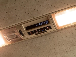 Минивэн Volkswagen Multivan 2011 года, 2649999 рублей, Москва