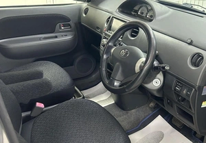 Минивэн Toyota Sienta 2013 года, 1120000 рублей, Ачинск