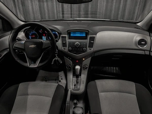 Седан Chevrolet Cruze 2012 года, 740000 рублей, Красноярск