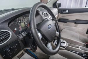 Седан Ford Focus 2006 года, 539000 рублей, Томск