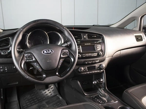 Хетчбэк Kia Ceed 2013 года, 1079000 рублей, Омск