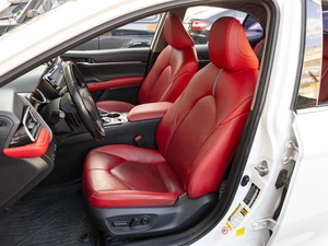 Седан Toyota Camry 2018 года, 2499000 рублей, Саратов