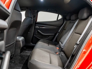 Хетчбэк Mazda 3 2019 года, 1750000 рублей, Красноярск