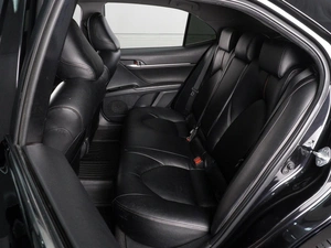 Седан Toyota Camry 2019 года, 2599000 рублей, Красный Пахарь