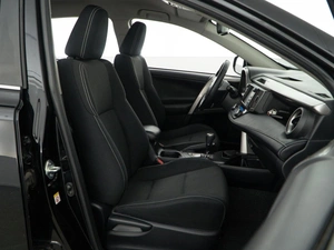 Внедорожник Toyota RAV4 2018 года, 2559050 рублей, Москва