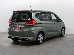 Минивэн Honda Freed+ 2021 года, 1840000 рублей, Красноярск