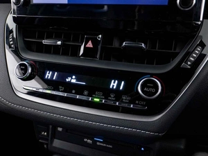 Хетчбэк Toyota Corolla 2020 года, 1789404 рублей, Москва