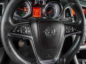 Хетчбэк Opel Astra GTC 2012 года, 749000 рублей, Воронеж