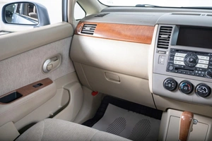 Седан Nissan Tiida Latio 2004 года, 459000 рублей, Томск