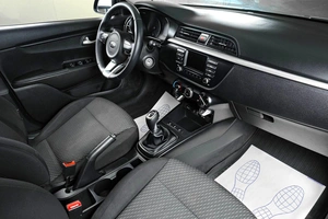 Седан Kia Rio 2017 года, 1059000 рублей, Тюмень