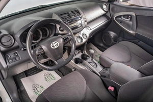 Внедорожник Toyota RAV4 2010 года, 1149000 рублей, Томск