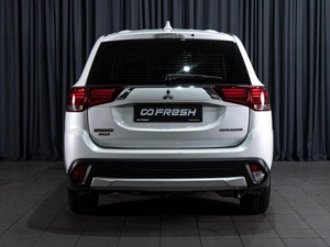 Внедорожник Mitsubishi Outlander 2018 года, 1820000 рублей, Волгоград