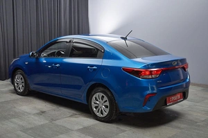 Седан Kia Rio 2017 года, 1249000 рублей, Красноярск