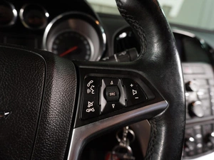Седан Opel Astra 2014 года, 999000 рублей, Воронеж
