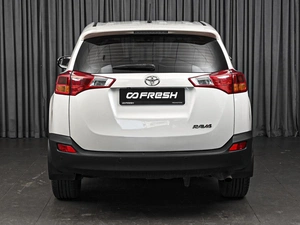 Внедорожник Toyota RAV4 2015 года, 1920000 рублей, Ставрополь