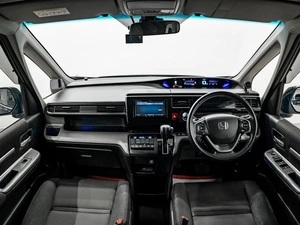 Минивэн Honda Stepwgn Spada 2020 года, 2170000 рублей, Красноярск