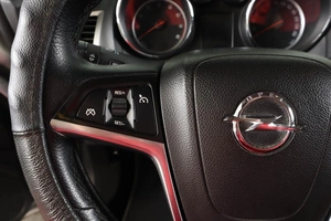 Хетчбэк Opel Astra 2011 года, 689000 рублей, Пермь