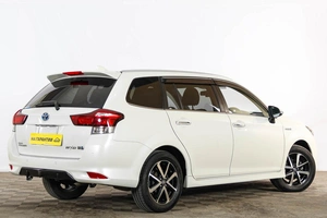 Универсал Toyota Corolla Fielder 2018 года, 1539000 рублей, Тюмень