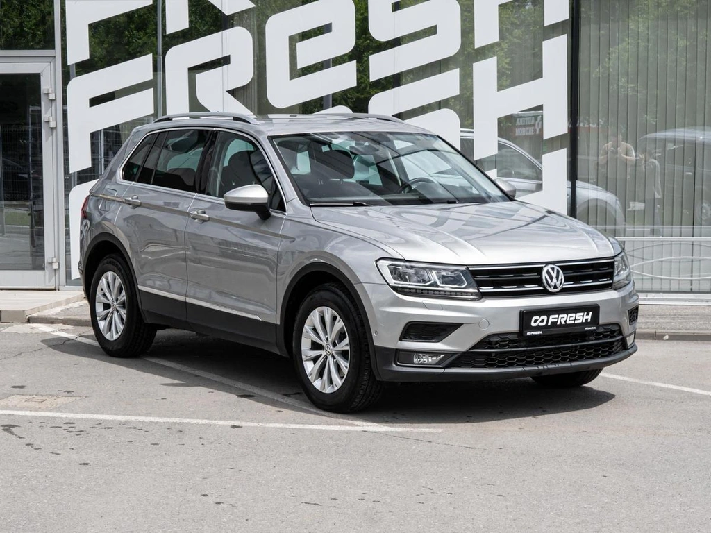 Внедорожник Volkswagen Tiguan 2017 года, 2449000 рублей, Волгоград