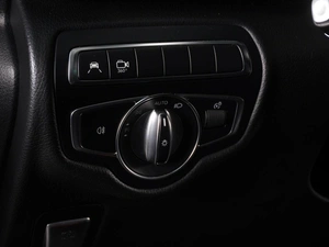 Минивэн Mercedes-benz V-класс 2017 года, 5230000 рублей, Красный Пахарь