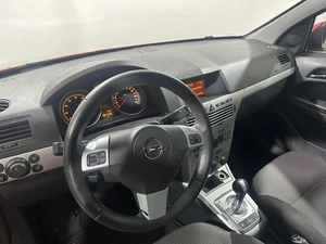 Седан Opel Astra 2010 года, 590000 рублей, Орёл
