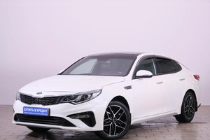 Седан Kia Optima 2018 года, 2159000 рублей, Омск