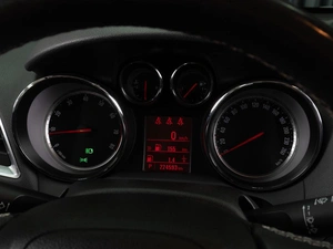 Внедорожник Opel Mokka 2013 года, 955000 рублей, Тюмень