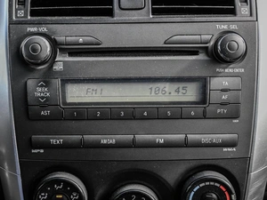 Седан Toyota Corolla 2010 года, 1044000 рублей, Кирилловка