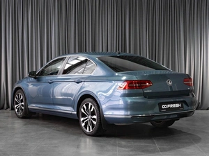 Седан Volkswagen Passat 2017 года, 1899000 рублей, Тюмень
