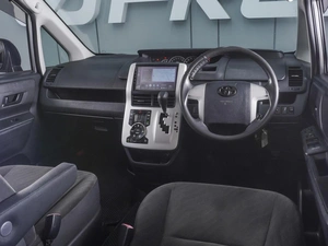 Минивэн Toyota Noah 2010 года, 1150000 рублей, Ростов-на-Дону