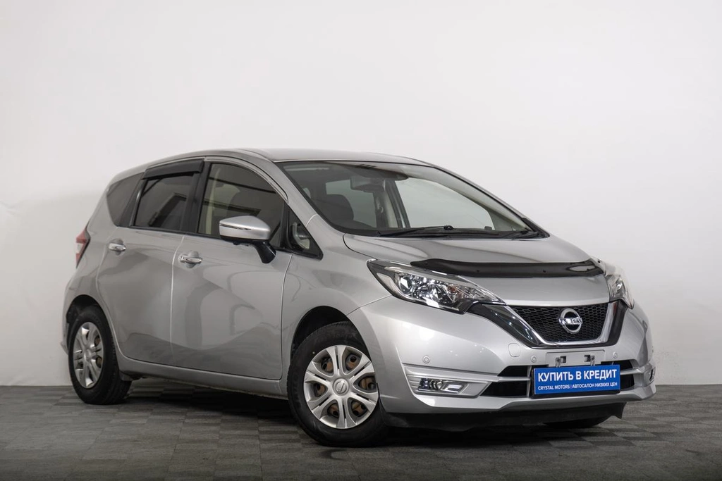 Хетчбэк Nissan Note 2017 года, 929000 рублей, Томск