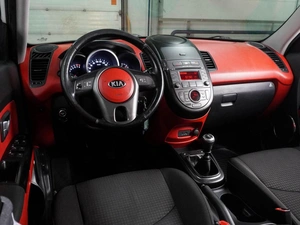Хетчбэк Kia Soul 2012 года, 747000 рублей, Воронеж