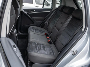 Внедорожник Volkswagen Tiguan 2011 года, 1430000 рублей, Краснодар