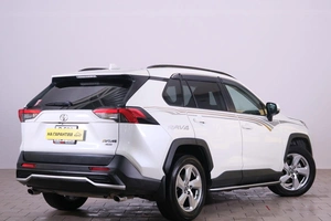 Внедорожник Toyota RAV4 2019 года, 4049000 рублей, Омск