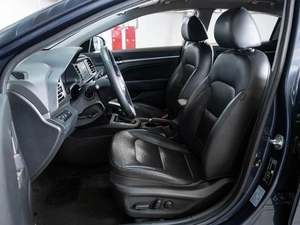 Седан Hyundai Elantra 2019 года, 1648000 рублей, Ставрополь