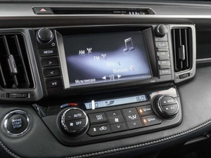Внедорожник Toyota RAV4 2018 года, 2249070 рублей, Тюмень