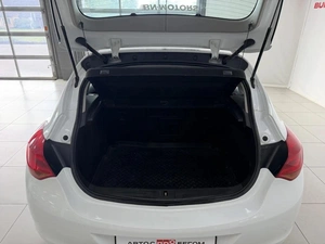 Хэтчбек Opel Astra 2011 года, 690000 рублей, Смоленск